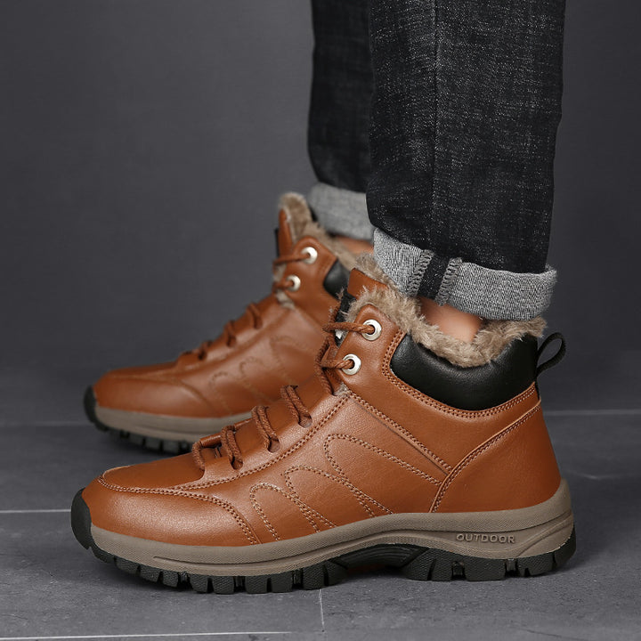 Herren Winterstiefel mit Schnürung und Plüschfutter