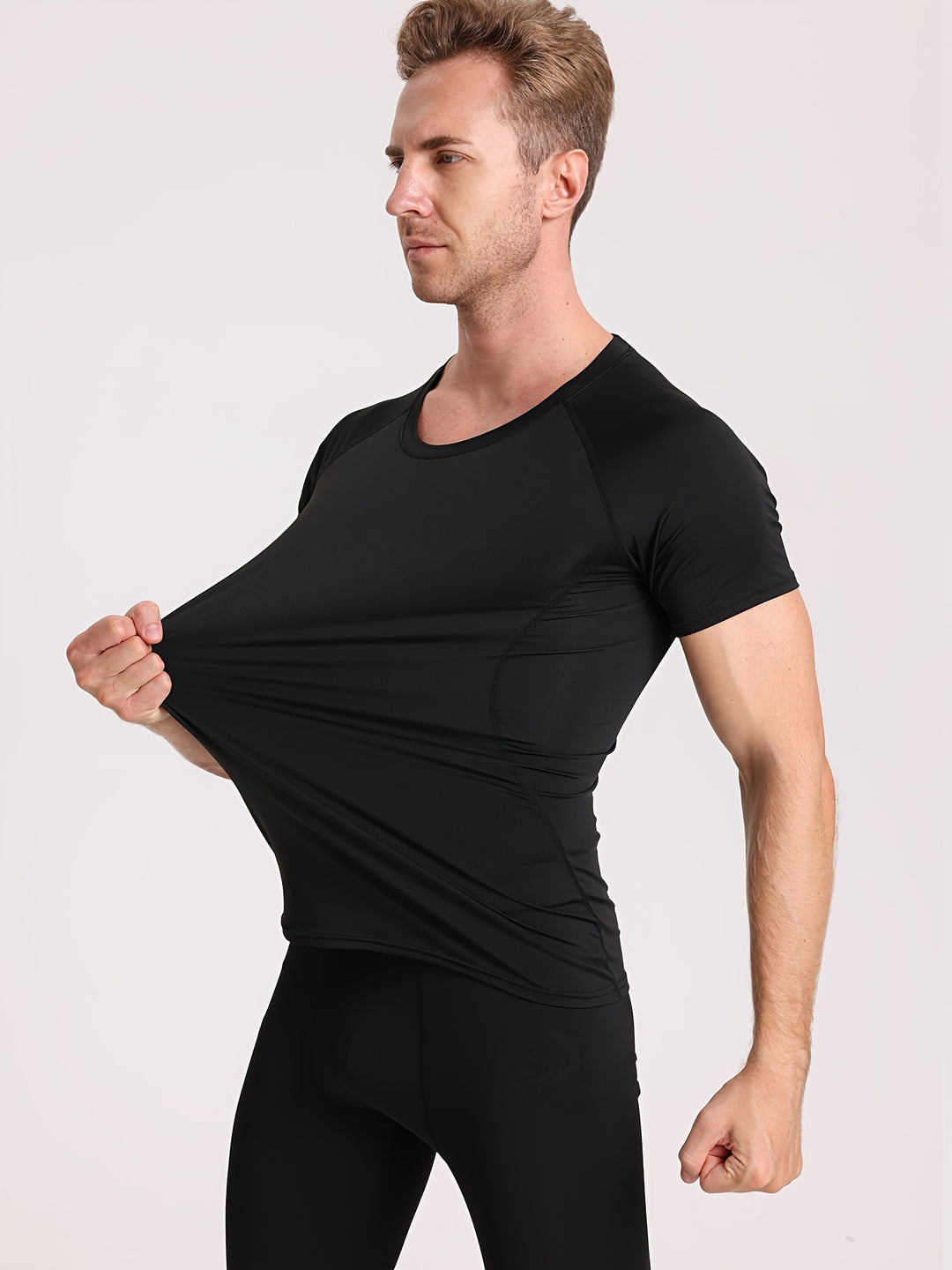 SwissFellas Herren Kompressions T-Shirt mit Kurzarm und Rundhals, schmale Passform