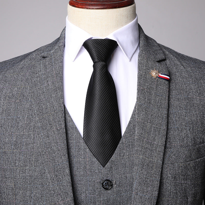Dreiteiliger Herrenanzug mit Weste und Hose im Set