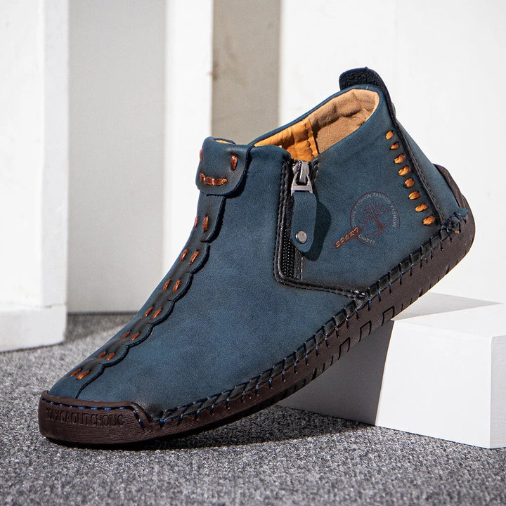 Herren Boots mit Reissverschluss in Schwarz, Seitenansicht