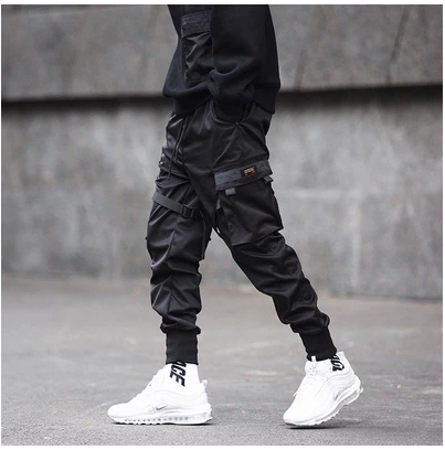 Schwarze Cargohose Herren mit Gummizug und Taschen