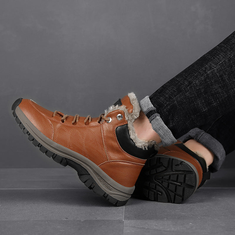 Herren Winterstiefel mit Schnürung und Plüschfutter