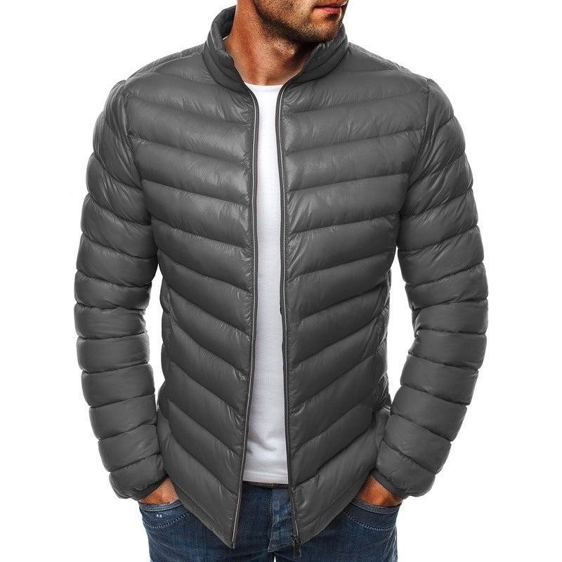 Gefütterte Herren Winterjacke mit Reissverschluss, Vorderansicht