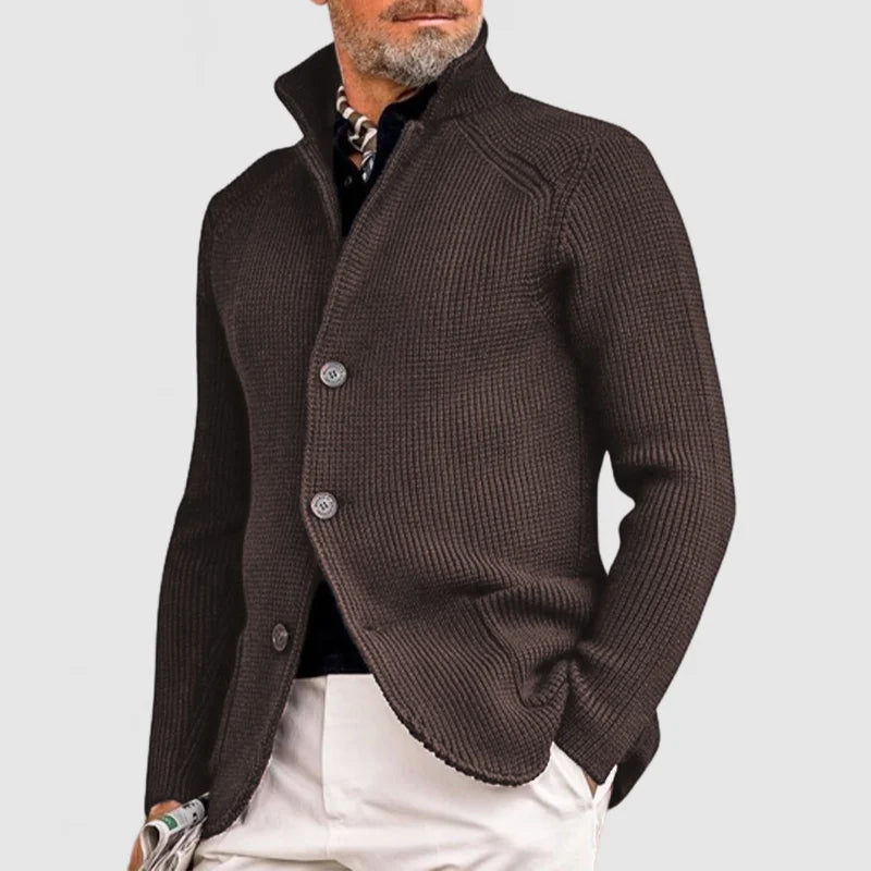Strickjacke für Herren mit Stehkragen - braun