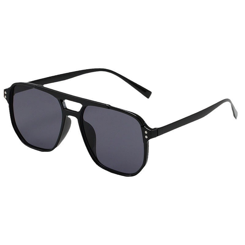 Damen Sonnenbrille | Eckige Form und Getönte Gläser | Stilvolles Accessoire für Jeden Tag