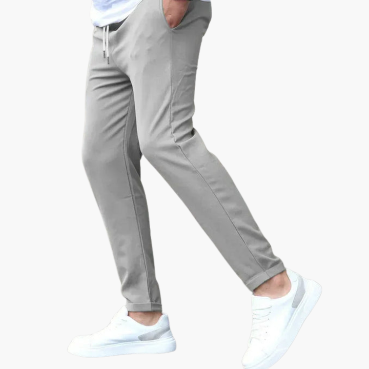 SwissFellas Herren Jogginghose mit Kordelzug und schmal zulaufendem Bein, reguläre Passform