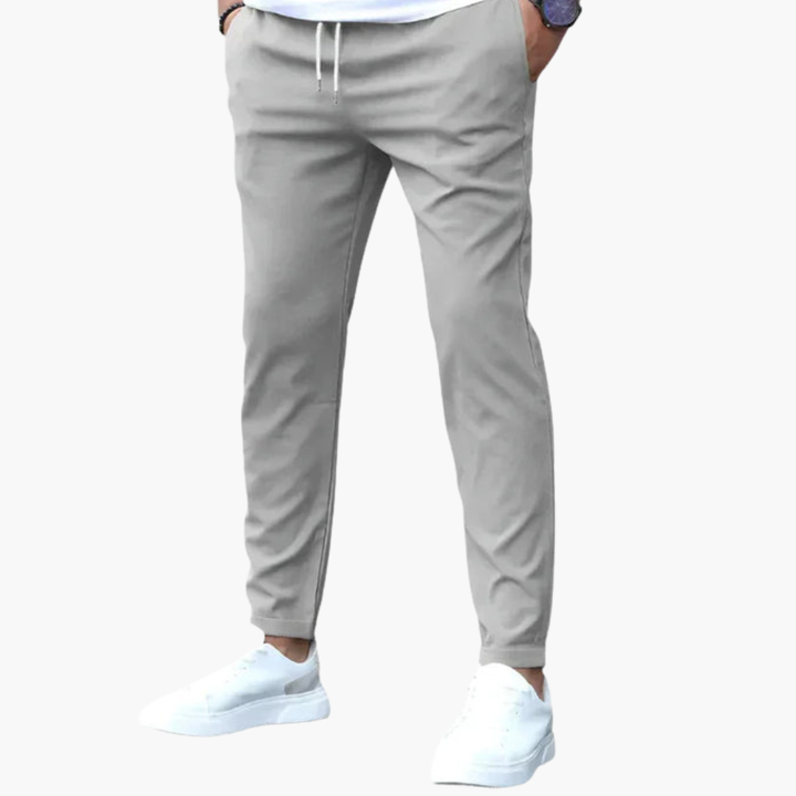SwissFellas Herren Jogginghose mit Kordelzug und schmal zulaufendem Bein, reguläre Passform