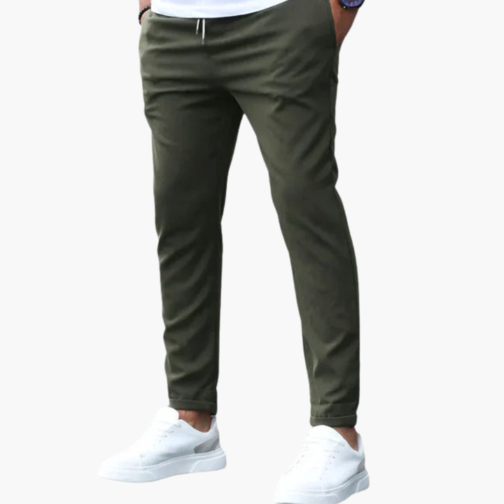 SwissFellas Herren Jogginghose mit Kordelzug und schmal zulaufendem Bein, reguläre Passform