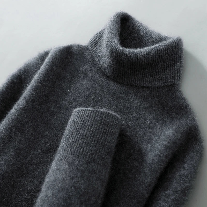 Herren Rollkragenpullover mit schmalem Schnitt, Frontansicht