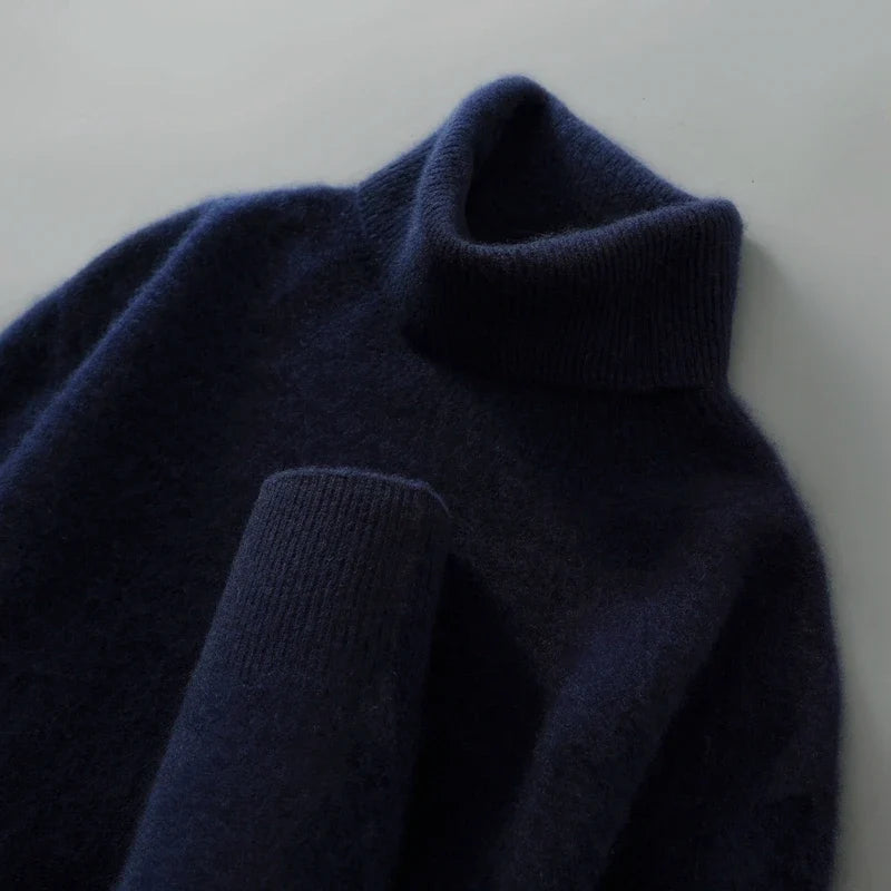 Herren Rollkragenpullover mit schmalem Schnitt, Frontansicht