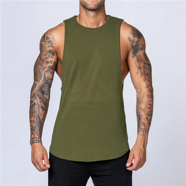 Herren Muskelshirt | Tief Ausgeschnittenes Ärmelloses Design | Perfekt für Training und Freizeit