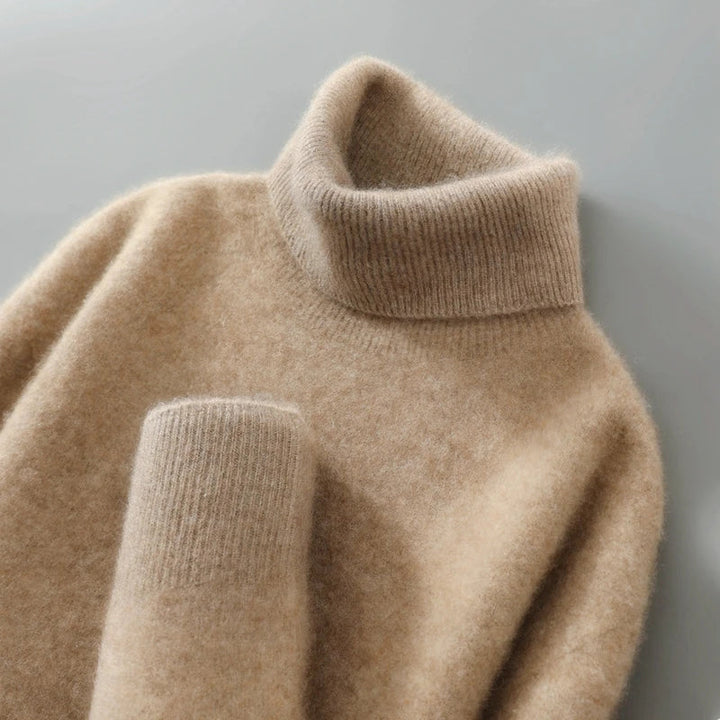 Herren Rollkragenpullover mit schmalem Schnitt, Frontansicht