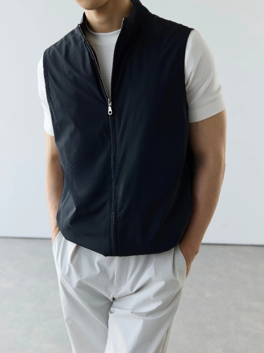 Men's Casual Vest | Lightweight Design and Modern Style | Perfect for Everyday and Travel