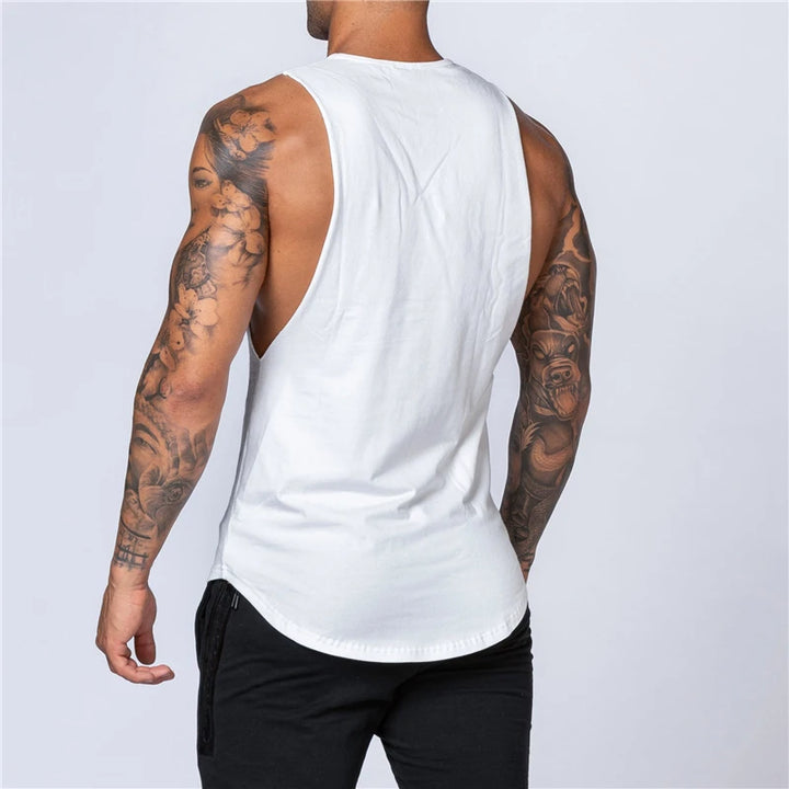 Herren Muskelshirt | Tief Ausgeschnittenes Ärmelloses Design | Perfekt für Training und Freizeit