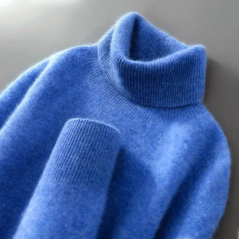 Herren Rollkragenpullover mit schmalem Schnitt, Frontansicht