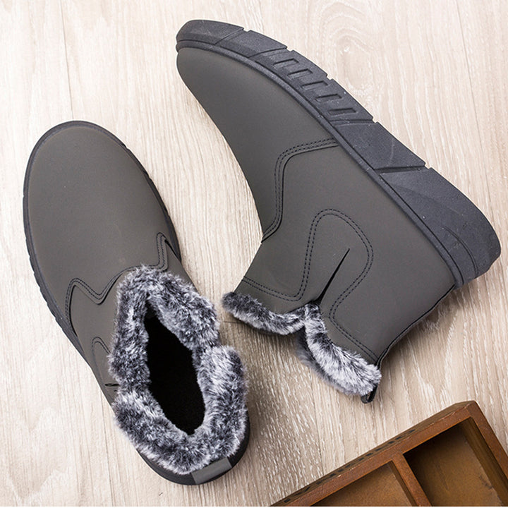 Herren Winterstiefeletten mit Plüschfutter in Schwarz