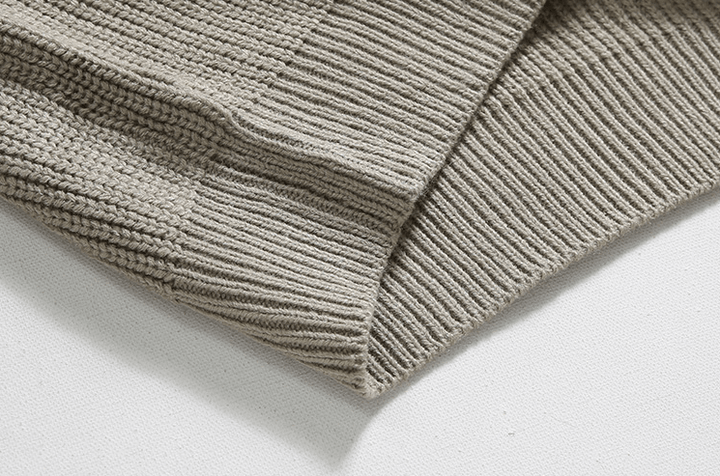 Strickpullover mit Halbreißverschluss am Kragen