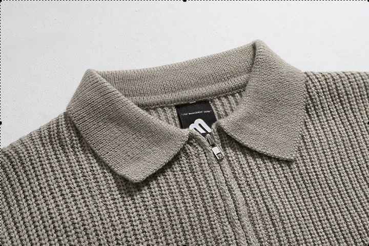 Strickpullover mit Halbreißverschluss am Kragen